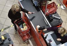 Фото - Почти треть россиян тратит на еду до половины своего дохода